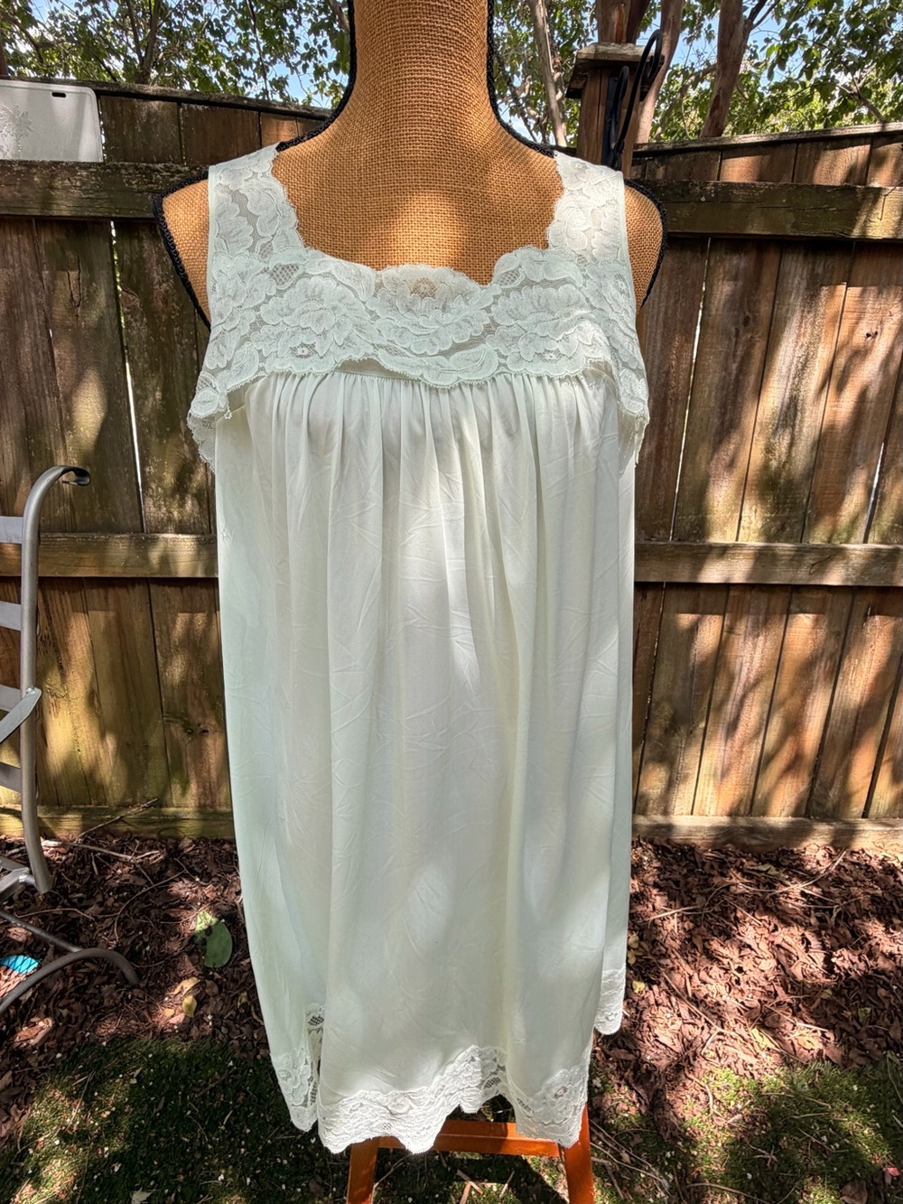 Vintage Soft Mint Green Nylon Lace Sleeveless Full Slip